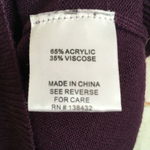 Modcloth V-Neck Pullover Sweater - Picture 5 of 6